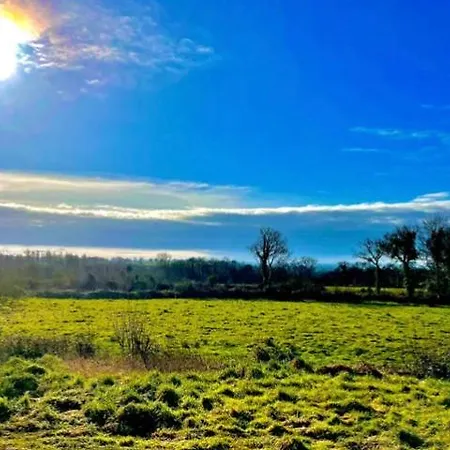 Idyllic Country *